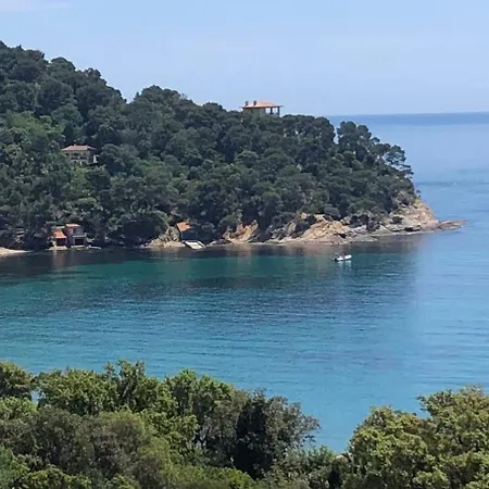 La Dolce Le Rayol-Canadel-sur-Mer