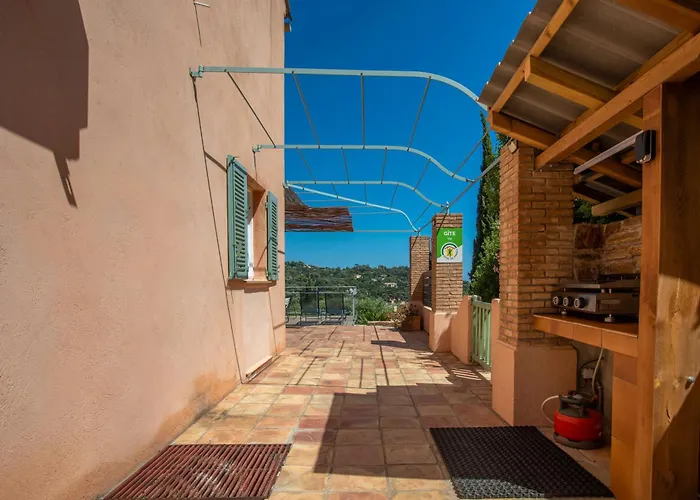 La Dolce Feriehus Le Rayol-Canadel-sur-Mer